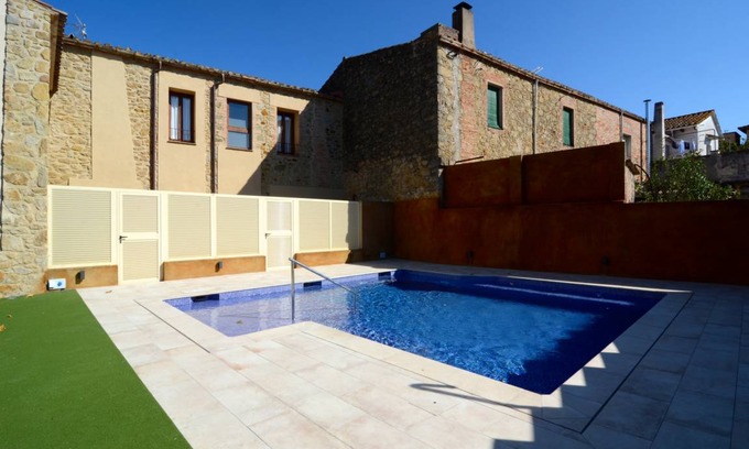 Pals Apartment | 35 m² Apartment ∙ 1 bedroom ∙ 4 guests