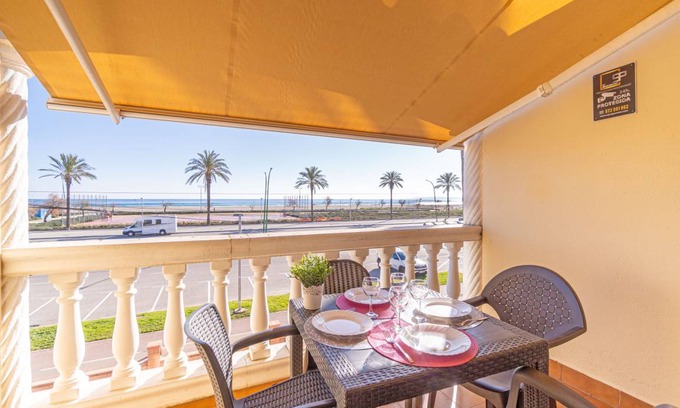 Empuriabrava Apartment | 40 m² Apartment ∙ 1 bedroom ∙ 4 guests