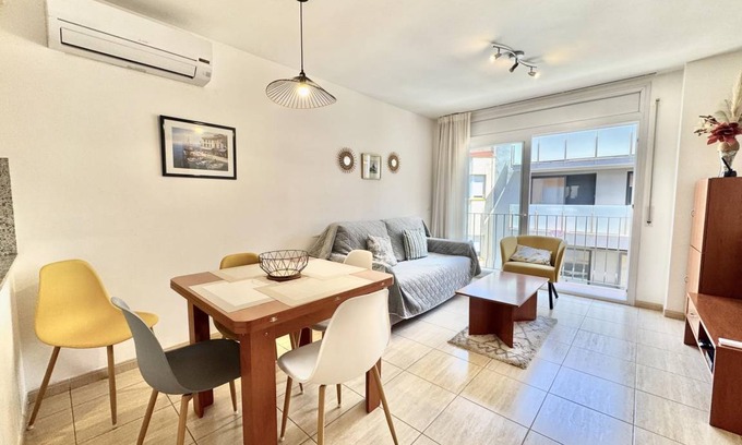 Roses Town Center Apartment | 40 m² Apartment ∙ 1 bedroom ∙ 4 guests