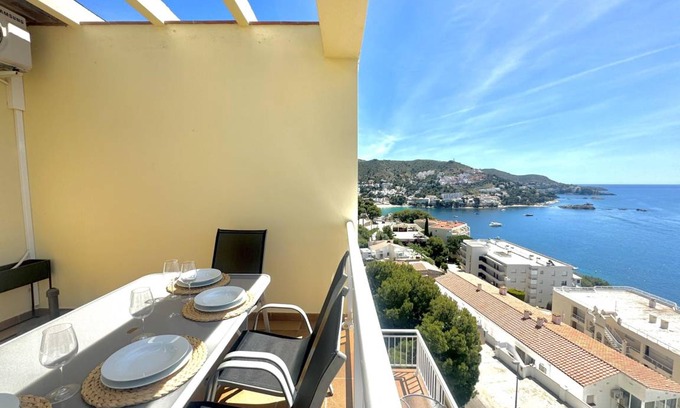 Almadraba-Canyelles Apartment | 40 m² Apartment ∙ 1 bedroom ∙ 4 guests