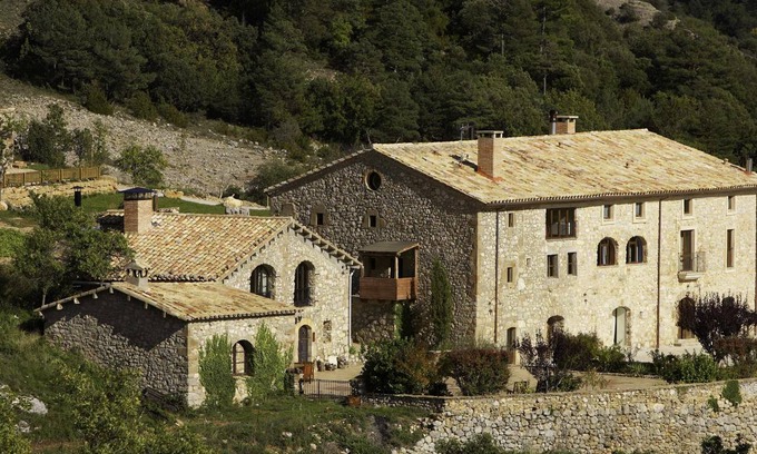 Lladurs House | 400 m² House ∙ 11 bedrooms ∙ 22 guests