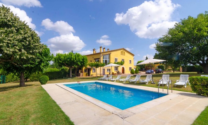 Sils Villa | 400 m² Villa ∙ 6 bedrooms ∙ 16 guests