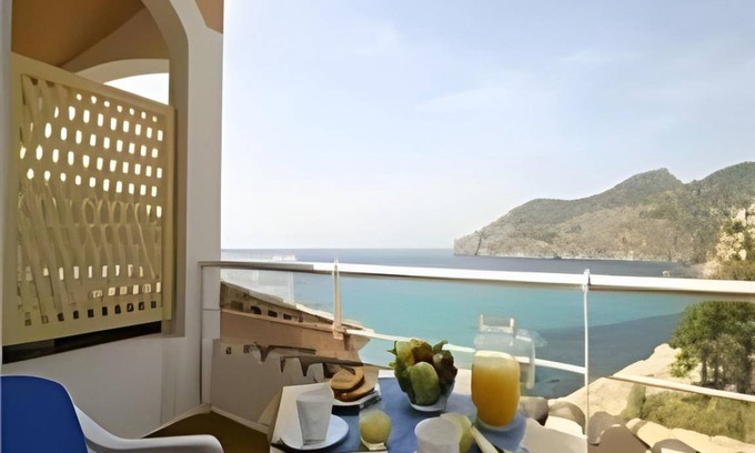 Camp de Mar Apartment | 45 m² Serviced apartment ∙ 99 guests