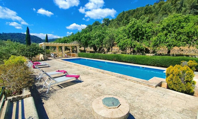 Esporles Villa | 450 m² Villa ∙ 5 bedrooms ∙ 10 guests