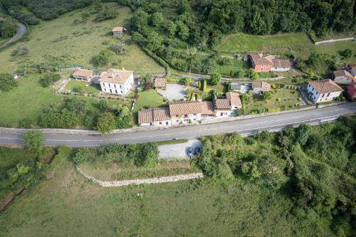 Cabranes Municipality House | 450 m² House ∙ 6 bedrooms ∙ 18 guests