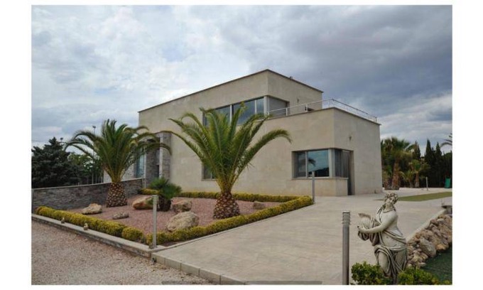 Petrer Villa | 5000 m² Villa ∙ 5 bedrooms ∙ 10 guests