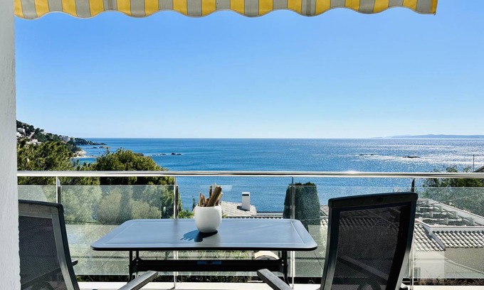Almadraba-Canyelles Apartment | 55 m² Apartment ∙ 1 bedroom ∙ 2 guests