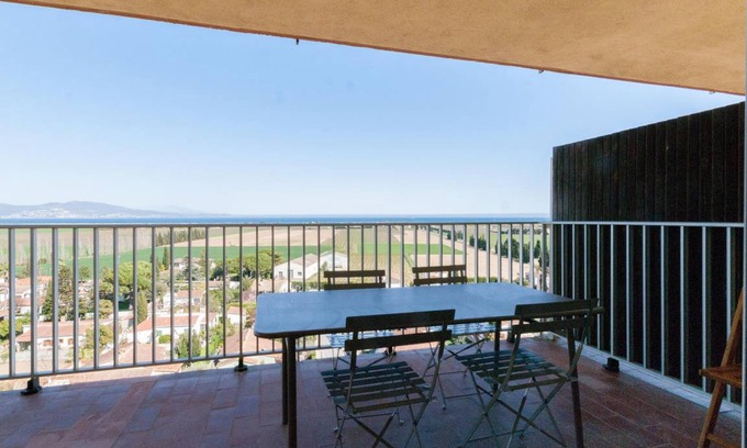 Sant Pere Pescador Apartment | 56 m² Apartment ∙ 2 bedrooms ∙ 5 guests