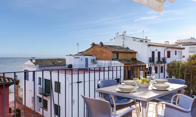 Calella de Palafrugell Apartment | 60 m² Apartment ∙ 2 bedrooms ∙ 4 guests