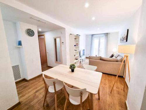 Zaragoza Old Town Apartment | 65 m² Apartment ∙ 2 bedrooms ∙ 6 guests