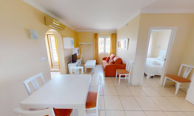 Molinell Apartment | 65 m² Apartment ∙ 2 bedrooms ∙ 4 guests