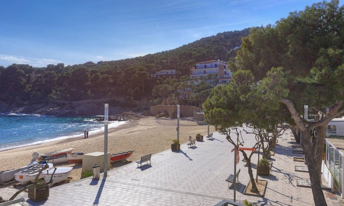Tamariu Apartment | 65 m² Apartment ∙ 3 bedrooms ∙ 6 guests