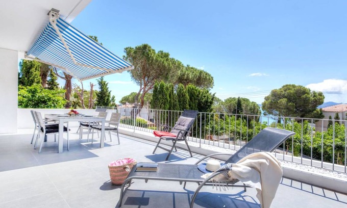 Llanca Apartment | 70 m² Apartment ∙ 1 bedroom ∙ 5 guests