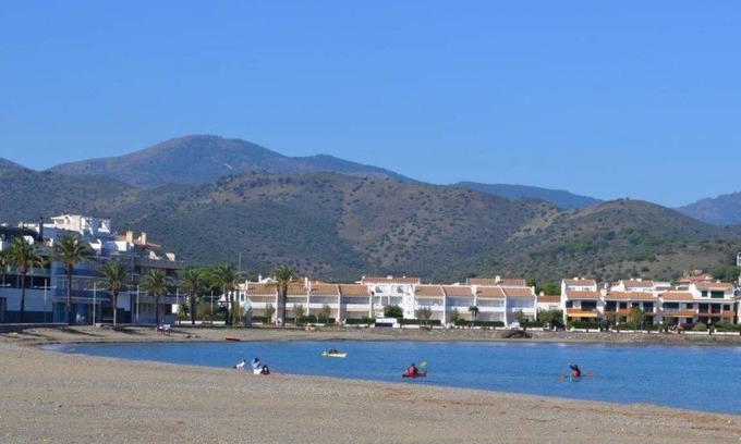 Llanca Apartment | 70 m² Apartment ∙ 3 bedrooms ∙ 5 guests