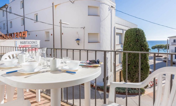 Llafranc Apartment | 70 m² Apartment ∙ 3 bedrooms ∙ 6 guests
