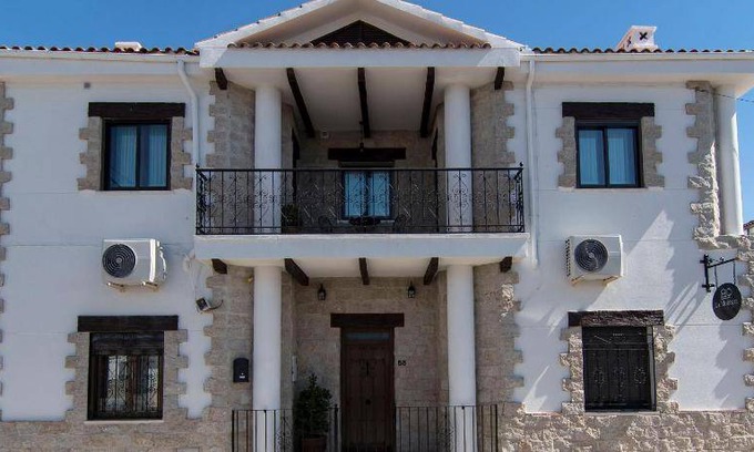 Riolobos House | 700 m² House ∙ 6 bedrooms ∙ 16 guests