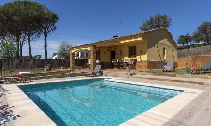 Sils Other | 75 m² Accommodation ∙ 3 bedrooms ∙ 6 guests