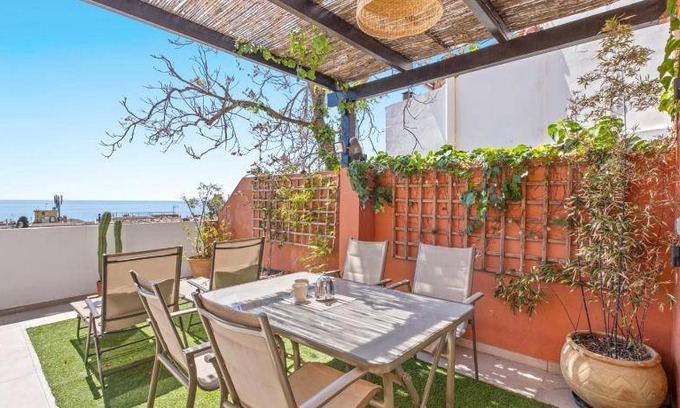 Pedregalejo Apartment | 75 m² Apartment ∙ 2 bedrooms ∙ 4 guests
