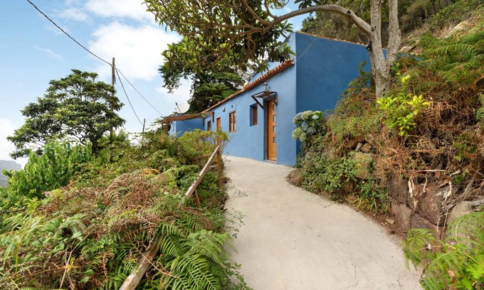 Santa Cruz de Tenerife Ski Chalet | 80 m² Chalet ∙ 1 bedroom ∙ 7 guests