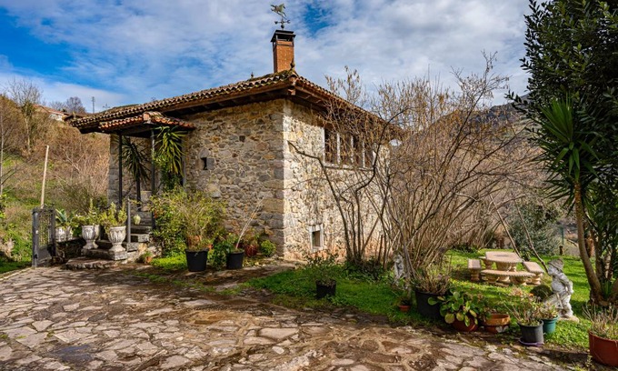 Santo Adriano House | 80 m² House ∙ 2 bedrooms ∙ 6 guests