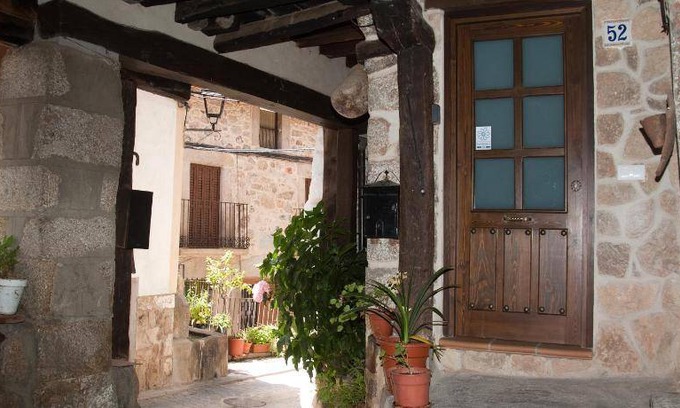 Pedro Bernardo House | 80 m² House ∙ 3 bedrooms ∙ 6 guests