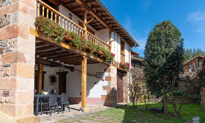 Cabezon de Liebana Villa | 80 m² Villa ∙ 3 bedrooms ∙ 6 guests