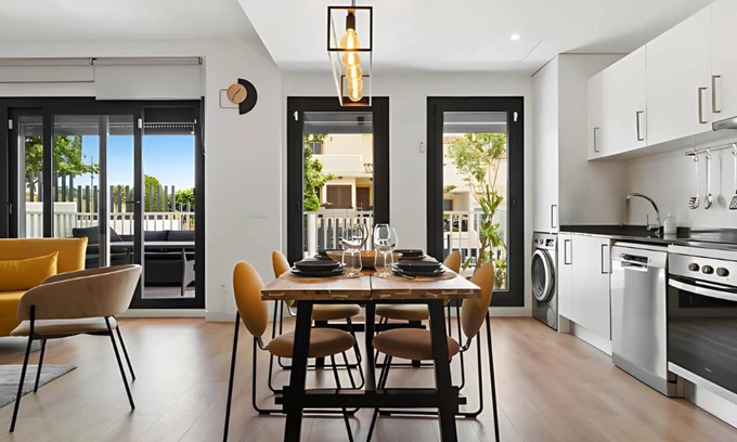 Benalmadena Apartment | 82 m² Apartment ∙ 3 bedrooms ∙ 5 guests