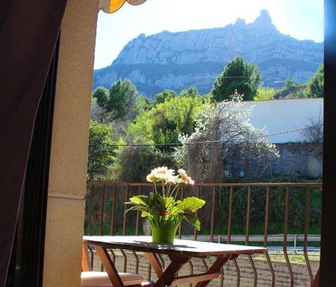 Monistrol de Montserrat Apartment | 85 m² Apartment ∙ 3 bedrooms ∙ 6 guests