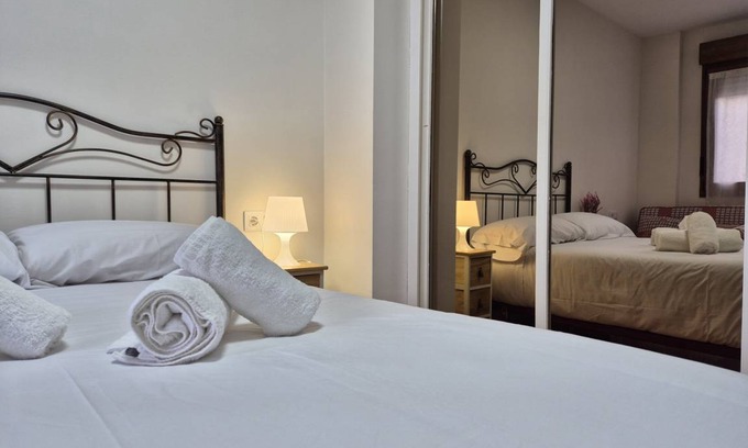 Distrito Llano Apartment | 88 m² Apartment ∙ 3 bedrooms ∙ 6 guests