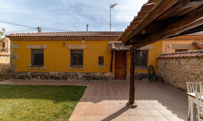 El Arenal House | 89 m² House ∙ 3 bedrooms ∙ 6 guests