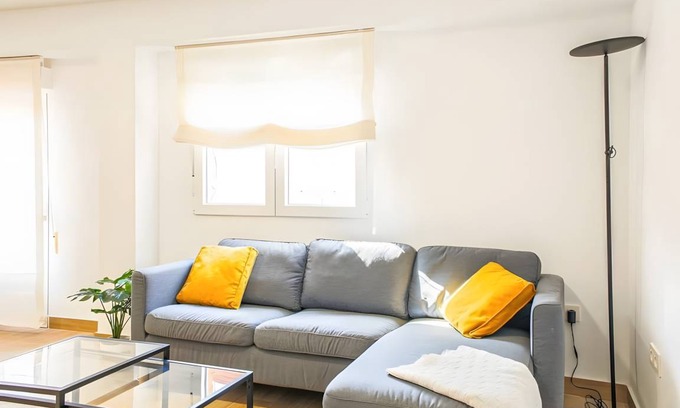 Almeria Centro Apartment | 90 m² Apartment ∙ 3 bedrooms ∙ 6 guests