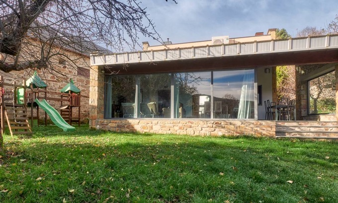 Trefacio House | 90 m² House ∙ 2 bedrooms ∙ 5 guests