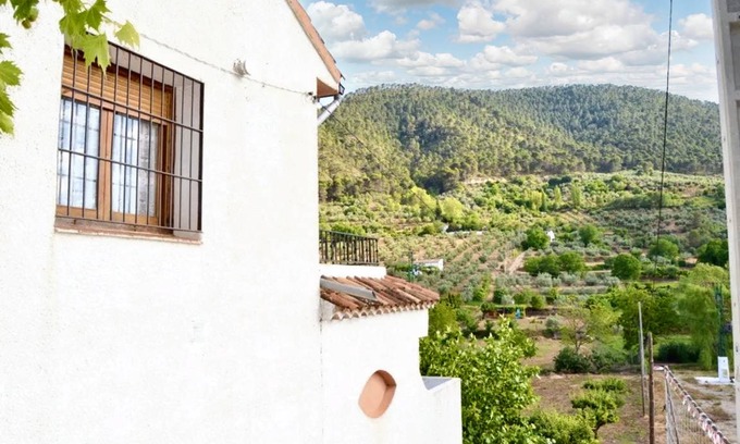 Siles House | 90 m² House ∙ 3 bedrooms ∙ 5 guests
