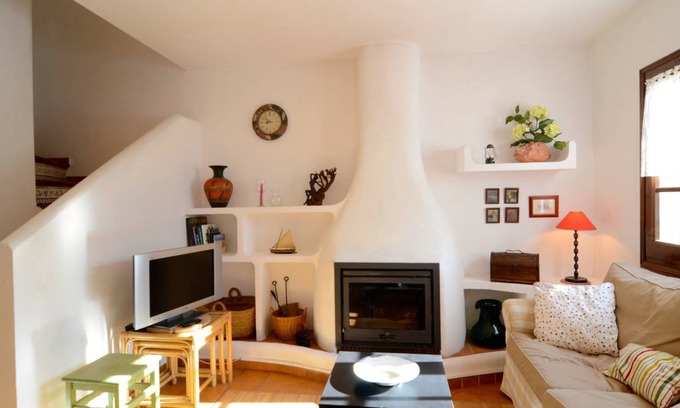 Pals House | 93 m² House ∙ 3 bedrooms ∙ 6 guests