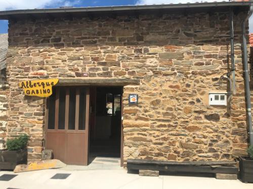 Brazuelo Hostel | Albergue Gabino