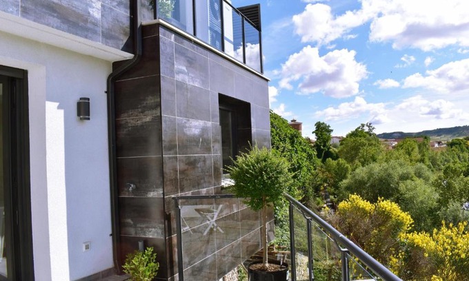 Pesquera de Duero Hostel | ALBERGUE HOSTING DUERO