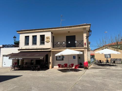 Villambistia Hostel | Albergue Municipal San Roque