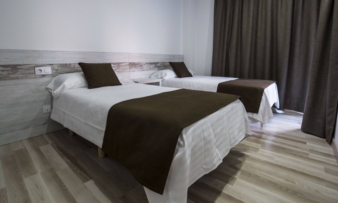 Lloret Town Center Apartment | Apartamento 4 Habitaciones 2 Baño