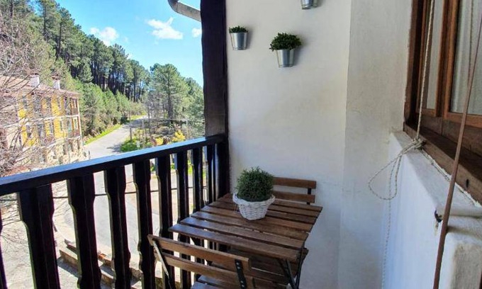Guisando Apartment | Apartment ∙ 2 bedrooms ∙ 4 guests