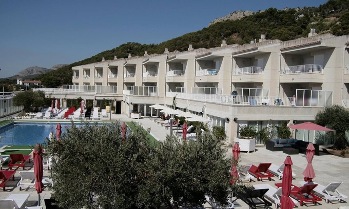 L'Estartit Apartment | APARTMENT (5 ADULTS) POOL VIEW