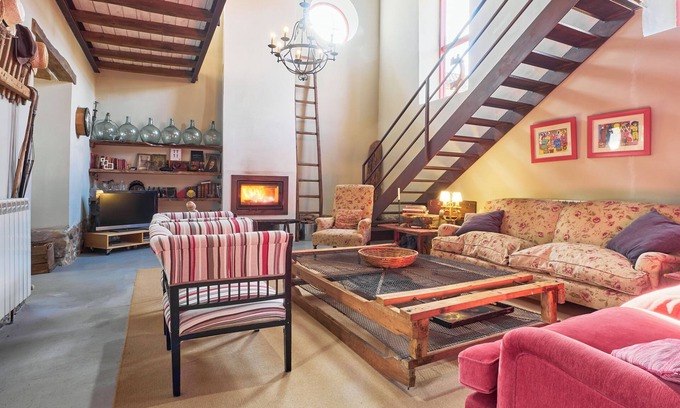 Villamejil House | Apartment 'Casa Grande' with Shared Terrace, Shared Garden and Wi-Fi
