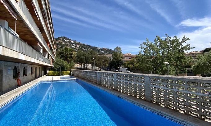 Lloret de Mar Apartment | Apartment Lloret De Mar with sea views, parking, swimming pool, air conditioning