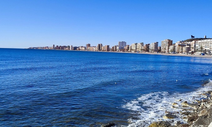 Fuengirola City Centre Apartment | APARTMENT NEXT TO THE BEACH AND IN THE CENTER OF FUENGIROLA