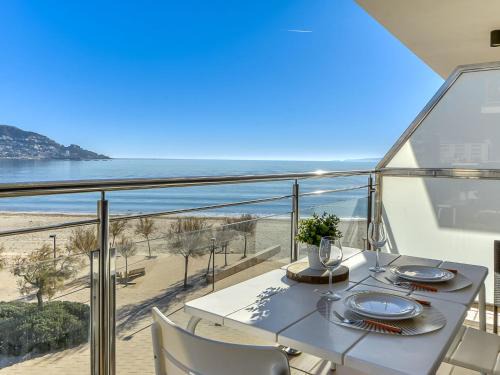 Santa Margarida Apartment | Apartment Rhodas by Interhome