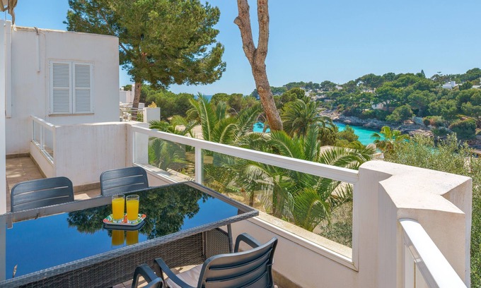Cala d'Or Apartment | B10. Apartment playa d'Or with wifi, AC, pool and beach view