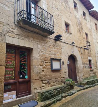 Uncastillo Hostel | Bar Restaurante Albergue de Uncastillo