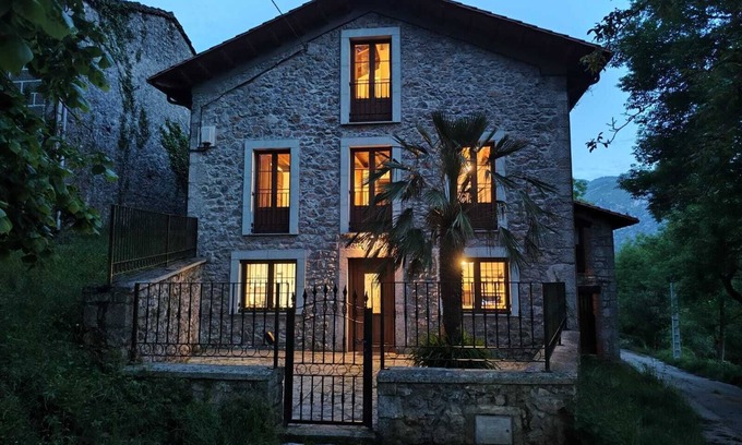 Penamellera Alta Cottage | "BARDALES HOUSE"