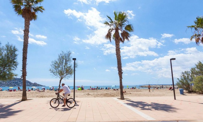 Santa Margarida Apartment | Beautiful apartment for 4 people with WIFI and TV