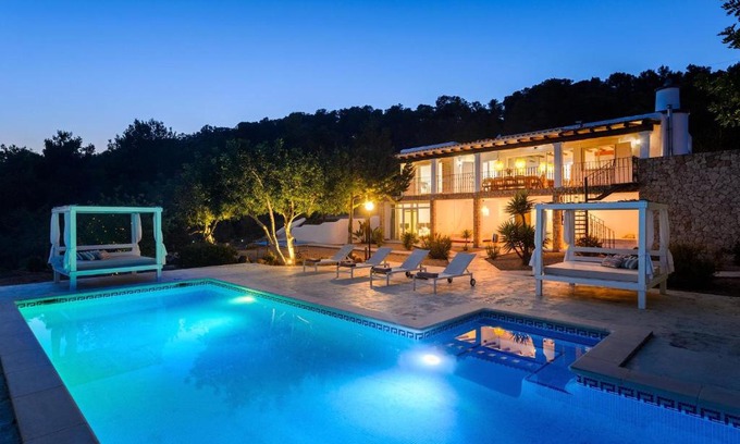 Sant Josep de sa Talaia Villa | Beautiful Sea-View 6 Bedroom and 5 Bathroom Villa