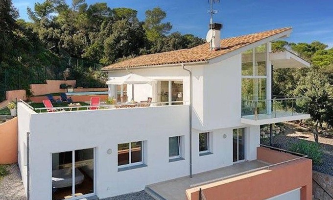 Begur Villa | *BEGUR VILLA* 4 Bedrooms | Private Pool | Free WIFI | BBQ